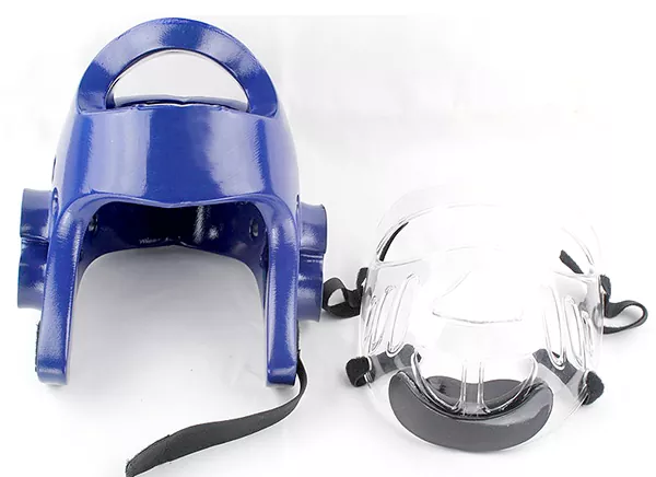 แบบเปิดหน้าหรือแบบ Face Shield? คุณควรเลือกเฮดการ์ดเทควันโดอย่างไร?